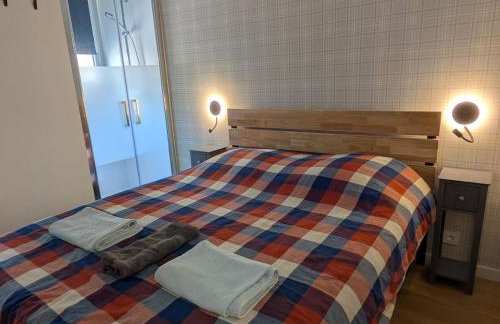 MAISON GERMÈS - CENTRAL & STANDING - Appartements traversants - Lits 180 King Size - Linge de lit et de toilette inclus - Parking privé - Espace Télétravail - Foto 21