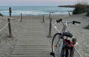 Acogedor y Amplio Apartamento familiar a pie de playa - Photo 41