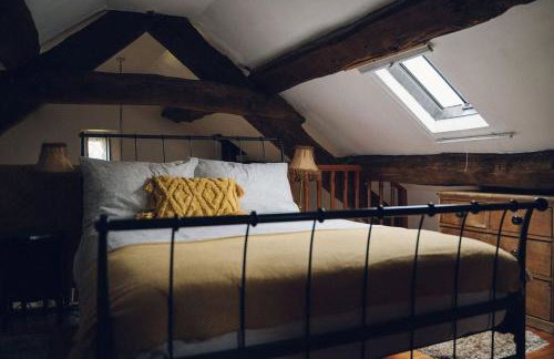 17th Century Mountain Farm Barn at Perthi - Photo 5