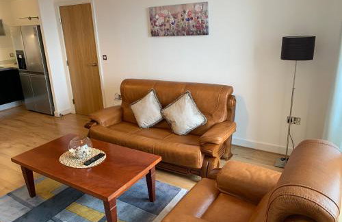 iSTAY APARTMENTS at VIZION - Fully Equipped Modern Serviced Apartments with Balconies, Superfast Broadband, Free Allocated Parking Space, 24h Security, Rooftop Gardens, Located in Central MK - Photo 15