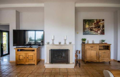 Impressive VILLA Dazura in Valtocado MIJAS - Photo 46