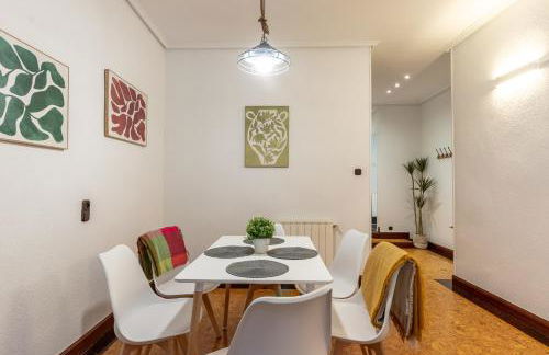 Unamuno, en el Casco Viejo - Foto 19