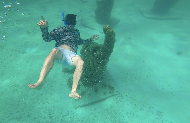 Excursão de catamarã Isla Mujeres, snorkeling, diversão, bar aberto e buffet - Foto 15