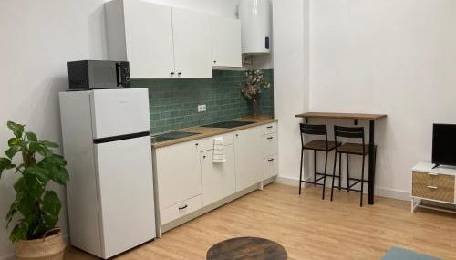 Castle View Apartments - Photo 3