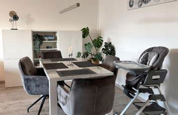 Yeganeh Stays Cologne - Foto 20