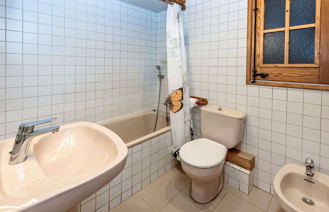 2 bedroom Apartment in Barcelona - Photo 16