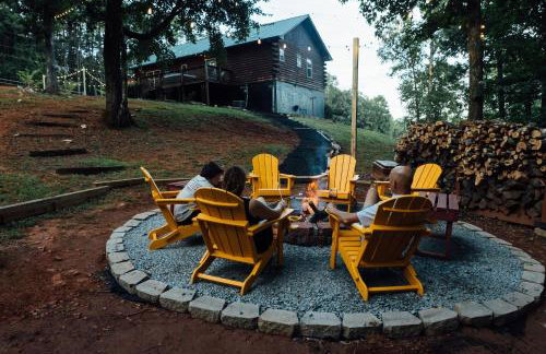 Luxe Lodge Escape - Hot Tub-Outdoor Movies-Game Room-Fire Pit - Foto 1