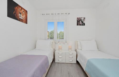 Holiday house "Sabine pink" with heated pool - Photo 25