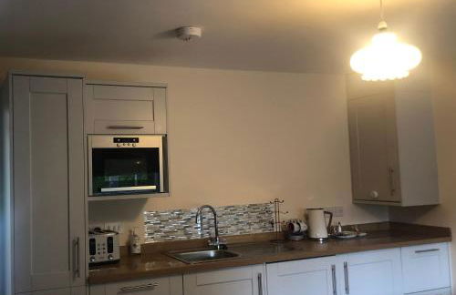 Entire guest suite with gated property - Foto 10