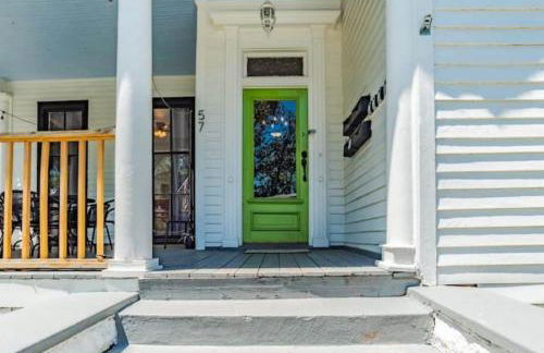 Dauphin District Darling #3-Downtown, Restaurants - Photo 32