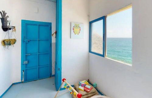 La casa con terraza privada sobre el mar - Foto 18