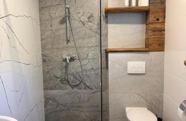 Strefa Ciszy Bieszczady domki z jacuzzi lub z banią z hydromasażem - Foto 48