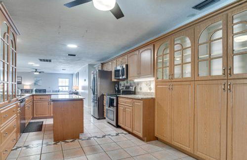 Poolside Oasis! Family Escape in Safety Harbor - Foto 12