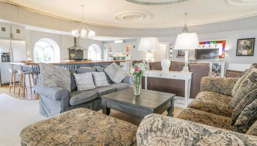 Capel Mawr - Photo 2