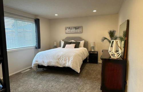 Cozy North Keizer Retreat with fireplace - Foto 11