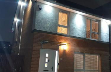 Entire Spacious 3-Bed Family Home, City Centre, Free Parking, Garden - Foto 12