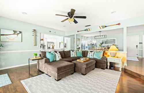 Heated PoolFire PitOutdoor KitchenCorn Hole - Foto 19