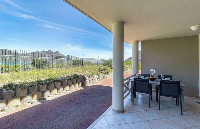 Beachfront Villa, Beach Club, Houtbay - Photo 15