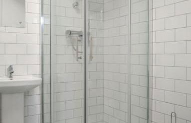 City breaks Corby Double ensuites with tv - Photo 15