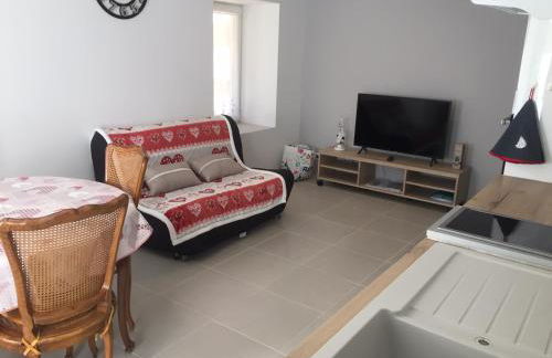 Rez-de-chaussée centre ville d'Embrun 3 étoiles Climatisé - Photo 10