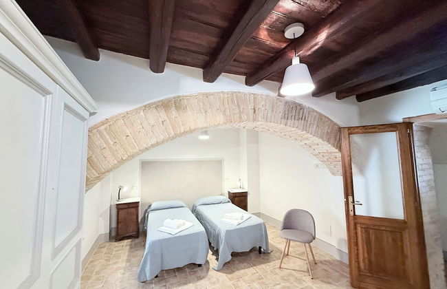 Spoleto Biofarm-sleeps 8 Guests-salt Water Pool-beautiful-exclusively Yours-wifi - Photo 7