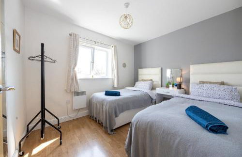 Cosy, Central 2 Bed flat parking - Foto 8