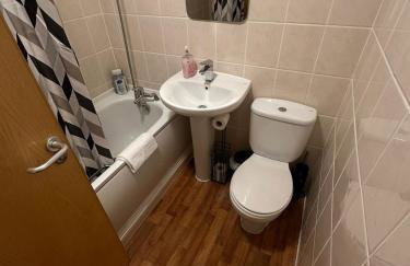 Spacious City Centre 2-Bedroom Apartment by StaySavvy Accommodation - Foto 26