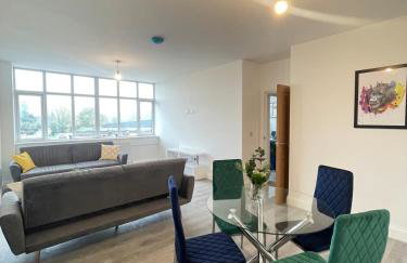 2 Bedroom Apartment - Flitwick - Contractor Friendly - Tourist Ready - Full Kitchen - WiFi - Smart TV - Sofa Bed - FREE Parking - Ideal for Short or Long Stays - Photo 6