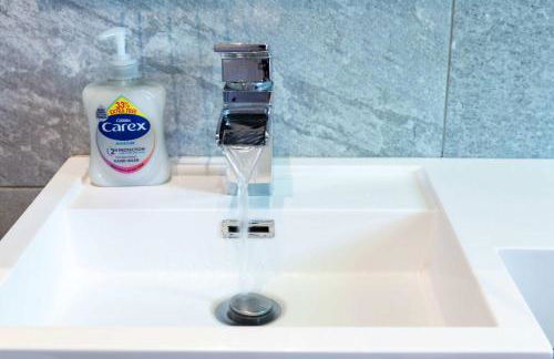 Spacious & Bright 3 Bedroom House in Peterborough - Foto 39