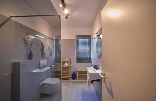 Home of spa - Photo 18