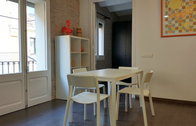 Barceloneta Apartment With Balcony - Photo 19