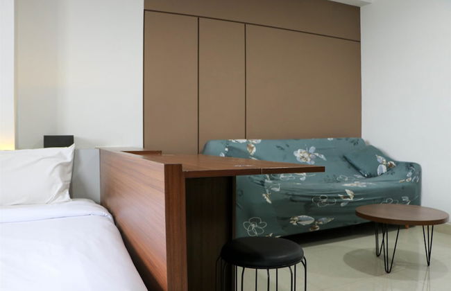 Beautiful Pool View Homey Spacious Studio At West Vista Apartment - Foto 14