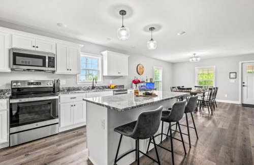 Spacious Home 4BR Fire Pit, Patio Hot Tub - Foto 11