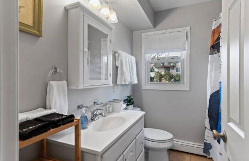 Tranquil 2BR Apt Mpls - 8073 Apt 1 - Foto 12