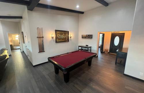 Winery Getaway with Spa and Amazing Hilltop View - Foto 10