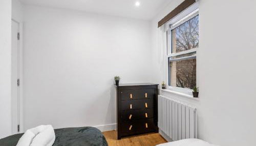 2 Bedroom Flat By Key Light Properties Short Lets & Serviced accommodation two minutes walk from Canada Water Station - Great for Contractors, Group and Family - Foto 5