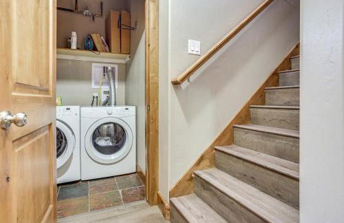 Ski, Hike and Relax Eden Condo with Hot Tub Access - Photo 24