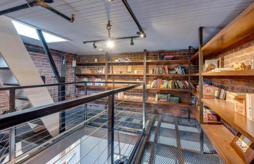 Downtown Winston-Salem Condo with Private Library! - Foto 7