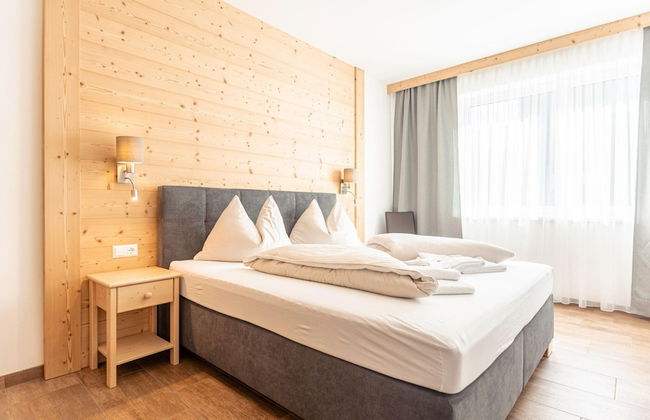 Attractive Chalet With Sauna - Photo 3