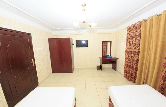 Gulf Hotel Apartment - Photo 9