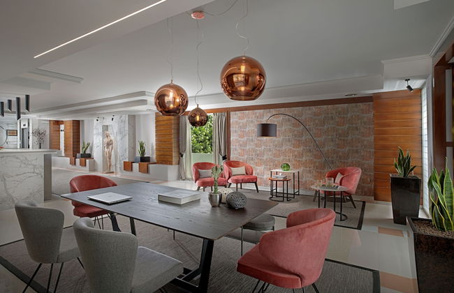 Blazer Suites Hotel - Photo 4