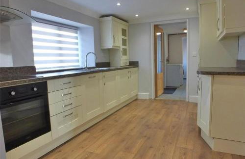 Homely Pembrokeshire Farmhouse - Foto 3