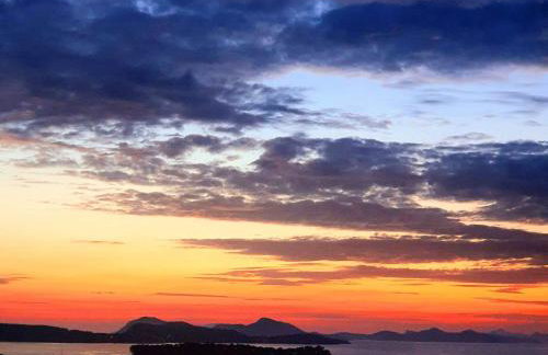 Dalmatian House, spacious stone terraces, balcony , views - Foto 20