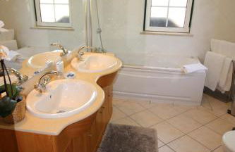 Charming Exceptional Golf Villa in Algarve - Photo 17