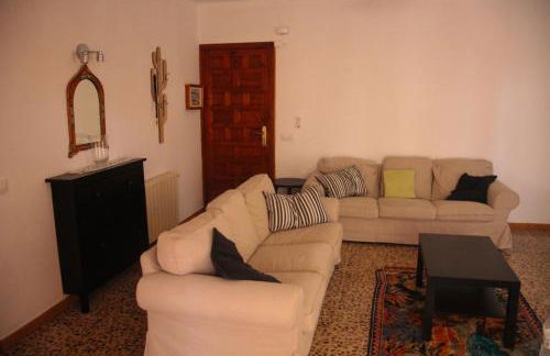 Piso superior tranquilo terraza y vistas A 45 min de Barcelona - Foto 14