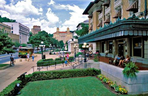 Secluded Home with Mini Waterfall and a Creek in Hot Springs - Foto 36