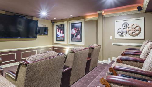 Game Rooms and Gym! Luxe Great Falls Estate - Foto 2