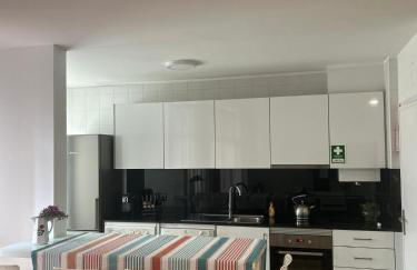 By The Ocean - Foto 6