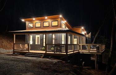 The Onyx - Walk to Falls, Hot Tub, Resort Access, Luxe Approved - Foto 35