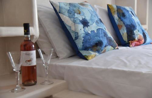 KyMa Studios and Suites - Photo 43